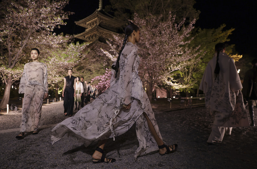Показ осенней коллекции Christian Dior Pre-Fall ’25 в Киото