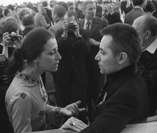 Один из грандиозных скандалов в Большом театре связан с Григоровичем, который уволил всемирно известных танцовщиков, в том числе Майю Плисецкую