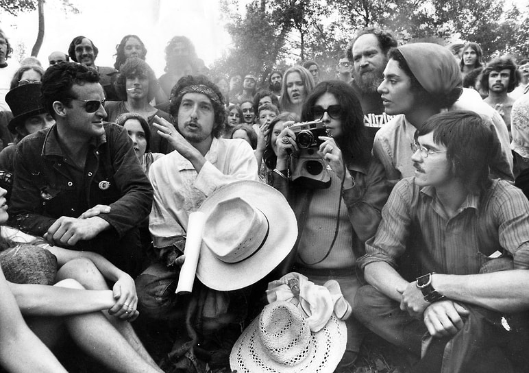 Боб Дилан на фольклорном фестивале Mariposa Folk Festival, 1972 