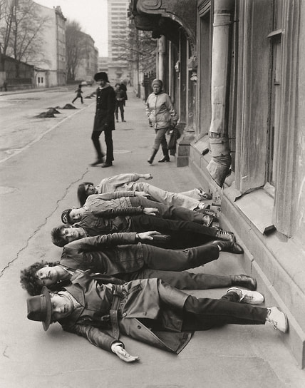 Борисов Сергеи?. «Диалог», 1983