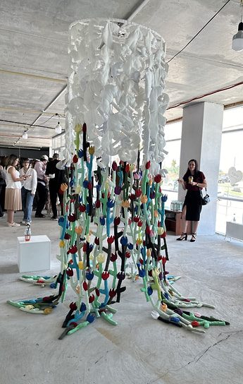 Фрагмент экспозиции II Чувашской биеннале современного искусства, июль 2025