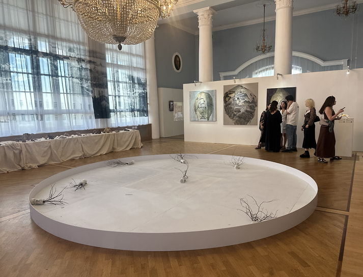 Константин Росляков. «В поисках почвы». Фрагмент экспозиции II Чувашской биеннале современного искусства, июль 2025