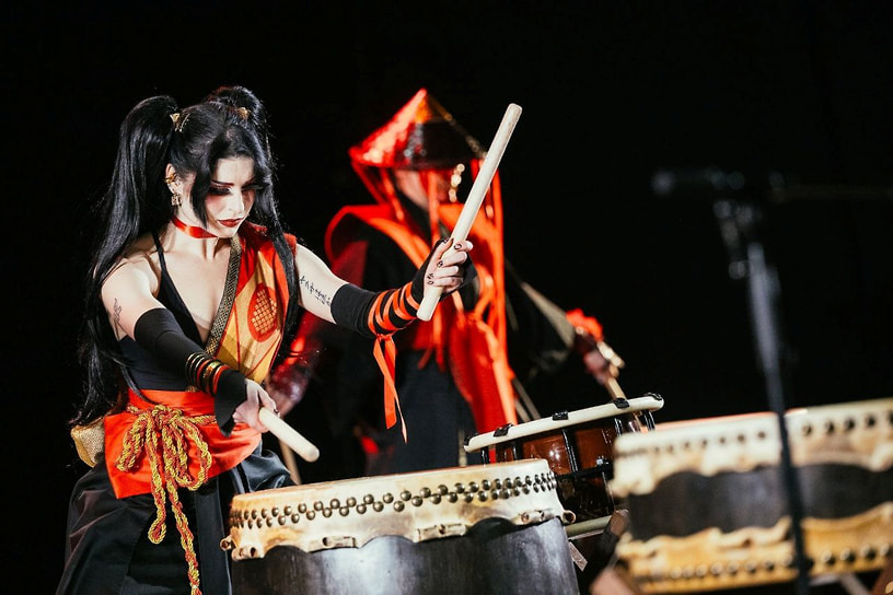 Барабанное шоу Akatsuki Drums