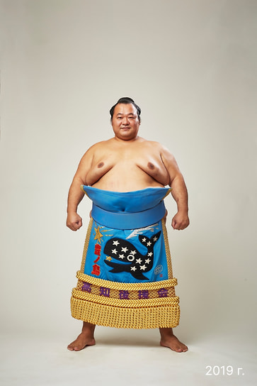 Профессиональный борец сумо Дайки Тоёносима