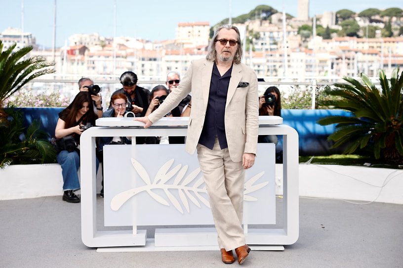 Гэри Олдман на фотосессии фильма «Парфенопа», 2024