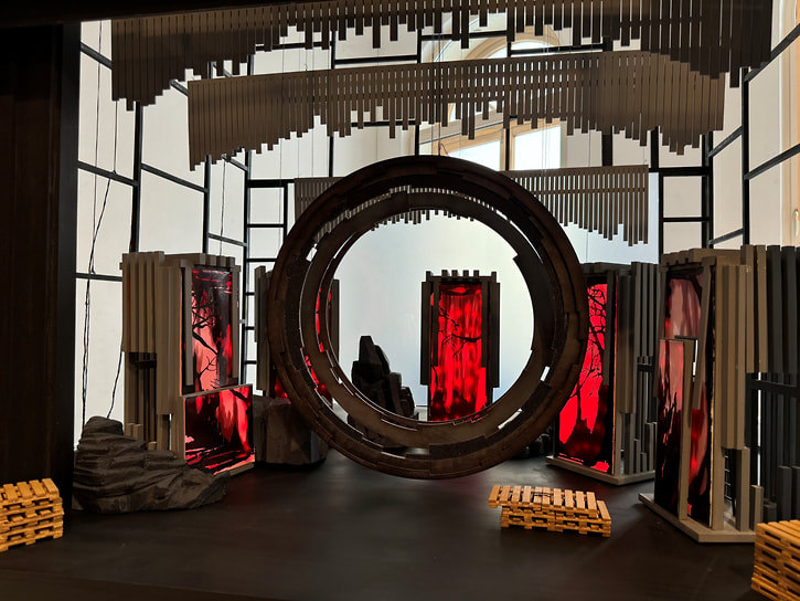 Одна из работ к выставке «ВЫПУСК ‘25». Кристина Пензякова. Сценография к опере «Зигфрид». 