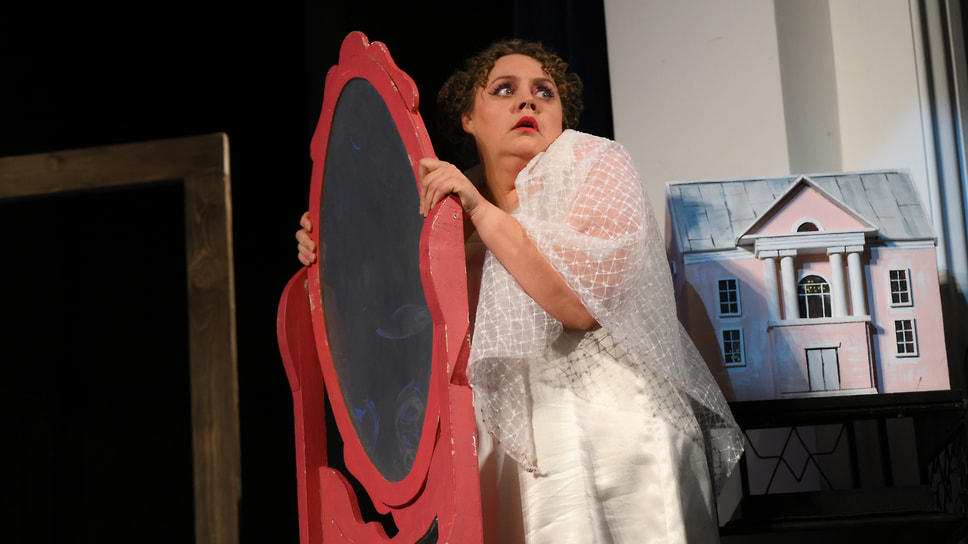 Сцена из спектакля «Женитьба», режиссер Тимофей Ильевский