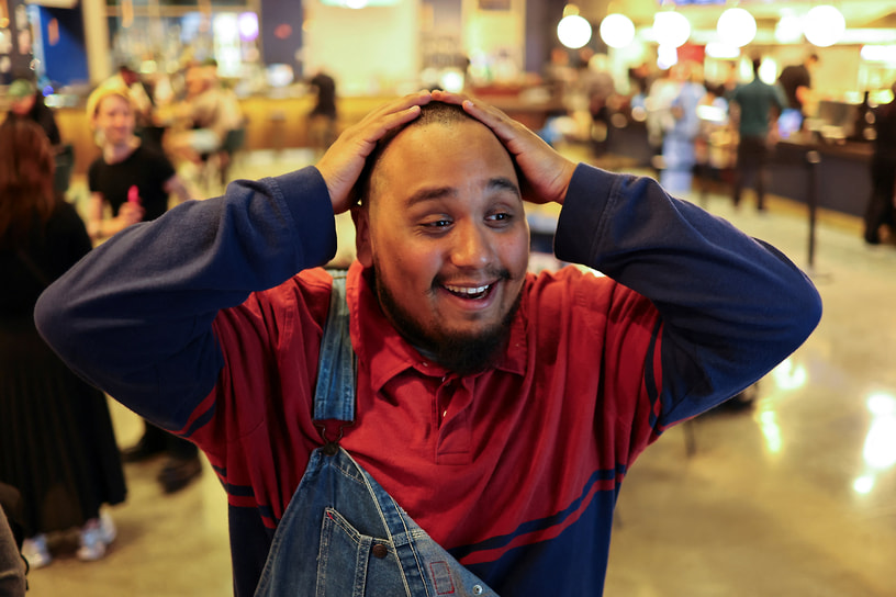 Спецпоказ фильма «Бугония» только для лысых зрителей