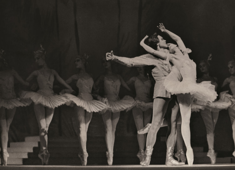 Сцена из балета. Плисецкая М.М. в роли Авроры. Государственный академический Большой театр СССР