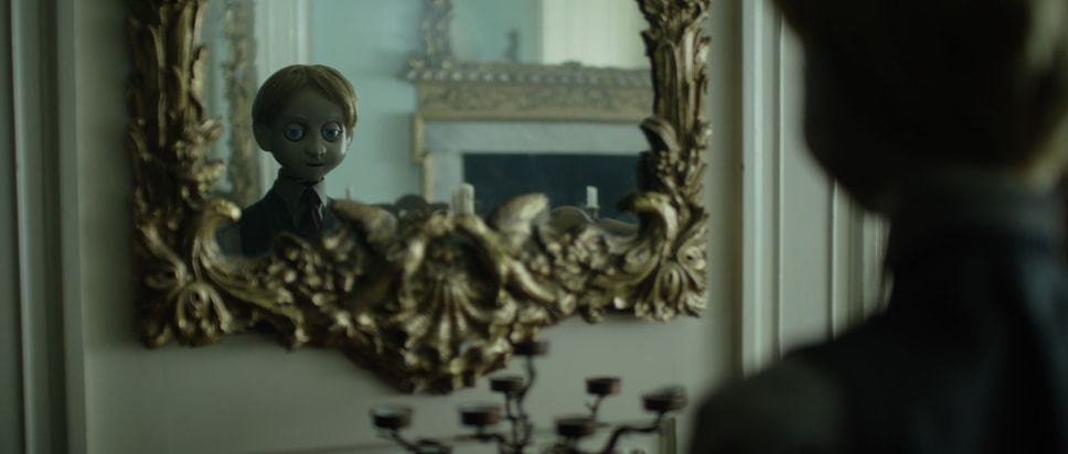 Кадр из фильма «Кукла. Реинкарнация», режиссер Лоуренс Фаулер, 2025