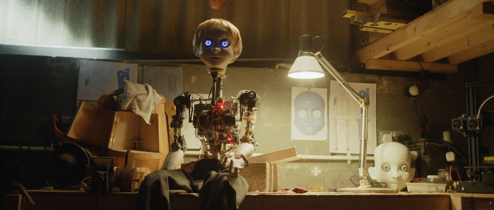Кадр из фильма «Кукла. Реинкарнация», режиссер Лоуренс Фаулер, 2025