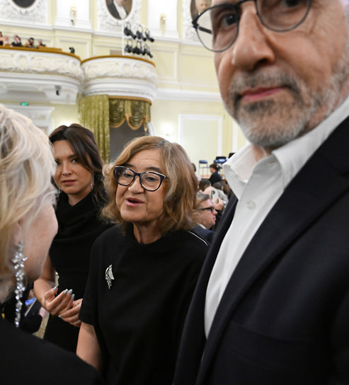 Искусствовед Зельфира Трегулова (в центре) на премьере симфонии Nicole