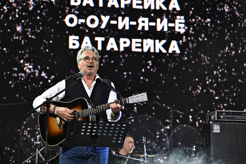 Председатель Совета директоров и президент «Альфа-банка» Олег Сысуев на праздновании десятилетия  благотворительного фонда «Друзья»