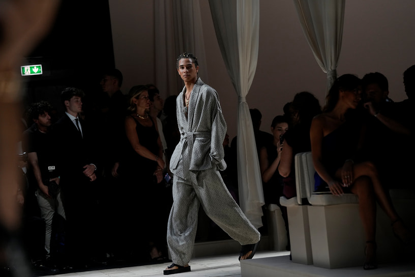 Показ коллекции Emporio Armani весна-лето 2026