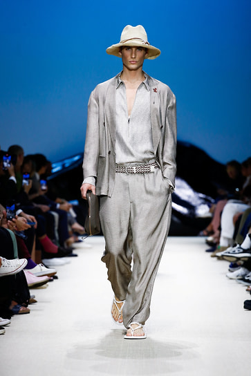 Показ коллекции Emporio Armani весна-лето 2026