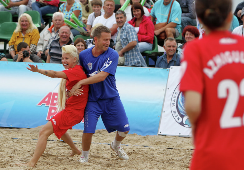 На турнире по пляжному футболу New Wave Cup в Юрмале (Латвия), 2009 год