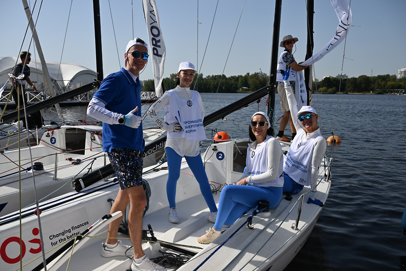 Участники III этапа парусной регаты «Коммерсантъ» 