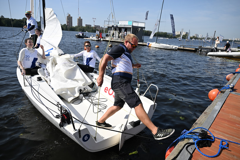 Участники III этапа парусной регаты «Коммерсантъ» 