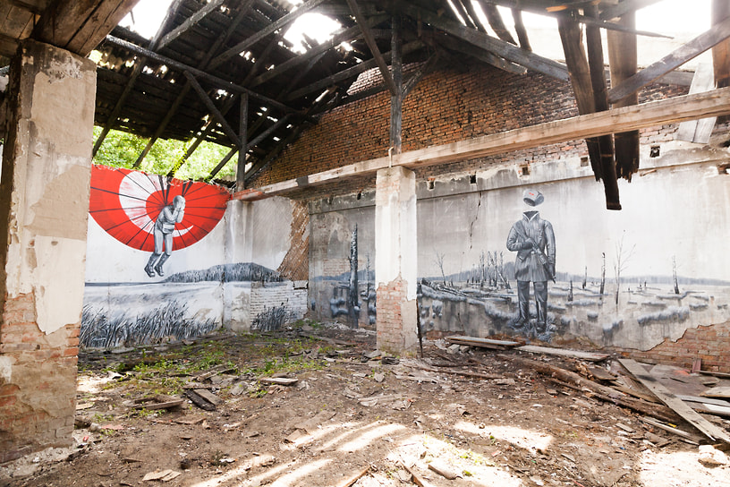 Янина Болдырева. Муралы из проекта «Теплушка» в заброшенной казарме на улице Воинской в Новосибирске, 2019