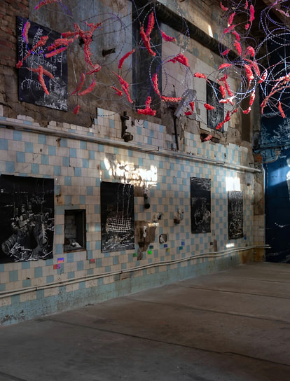 Работы художницы Янины Болдыревой на выставке «Сибирская готика»