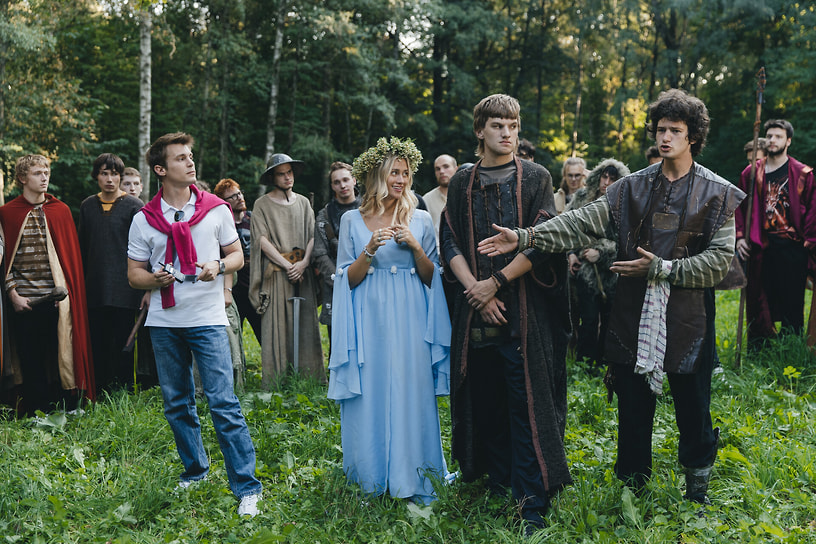 Кадр из сериала «Москва слезам не верит. Все только начинается», режиссеры Ольга Долматовская и Жора Крыжовников, 2025