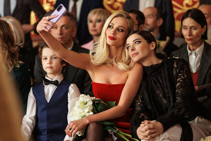 Кадр из сериала «Москва слезам не верит. Все только начинается», режиссеры Ольга Долматовская и Жора Крыжовников, 2025