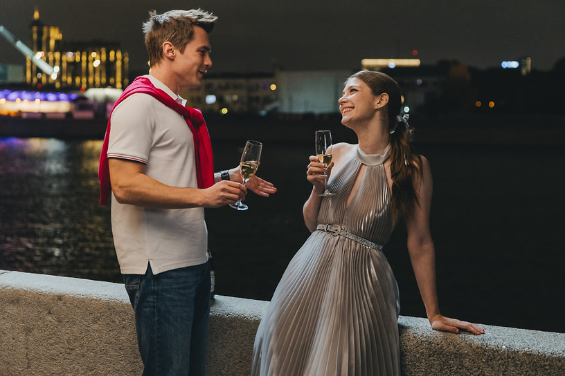 Кадр из сериала «Москва слезам не верит. Все только начинается», режиссеры Ольга Долматовская и Жора Крыжовников, 2025