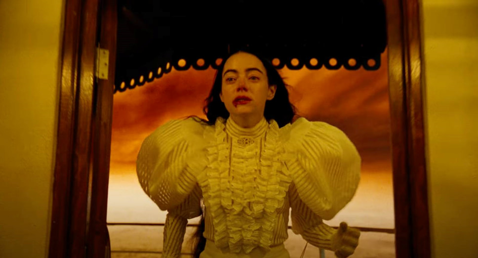 Эмма Стоун в фильме «Бедные-несчастные», режиссер Йоргос Лантимос, 2023