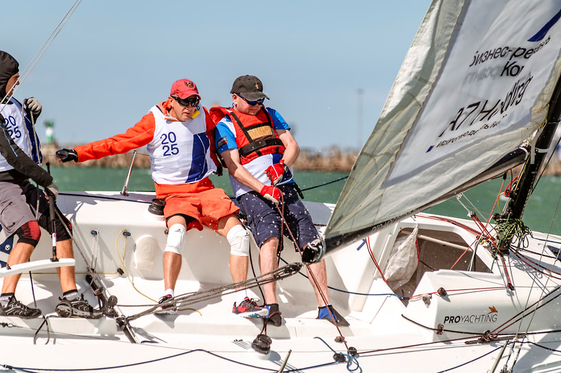 Заключительный этап бизнес-регаты «Коммерсантъ» в яхт-клубе Sochi Grand Marina