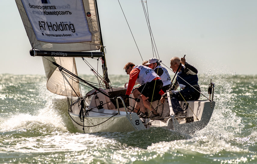 Заключительный этап бизнес-регаты «Коммерсантъ» в яхт-клубе Sochi Grand Marina