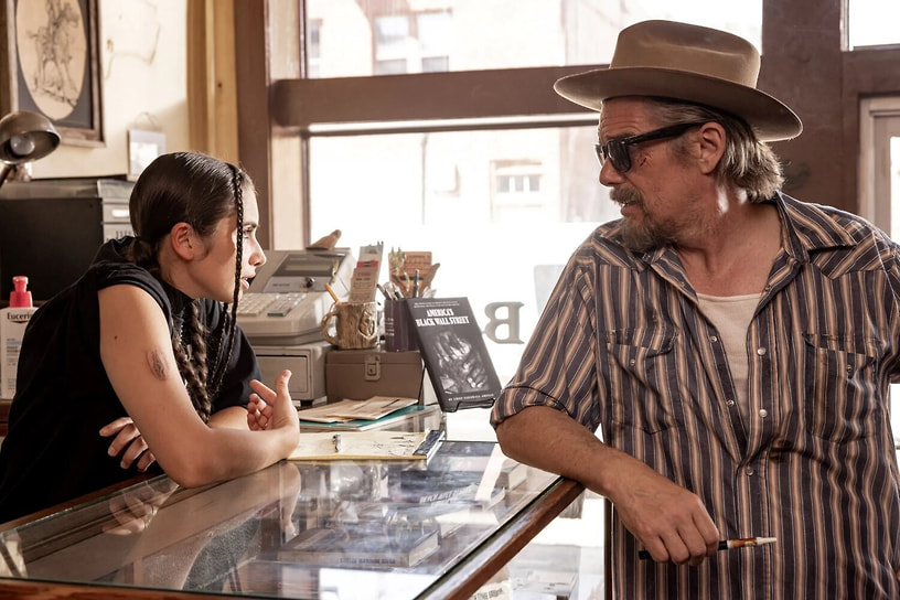 Кадр из сериала «Подноготная», режиссеры Стерлин Харджо, Мэйкон Блэр и Данис Гуле, 2025