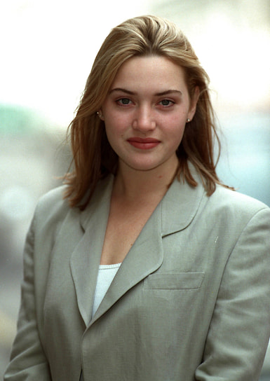 В 1994 году актриса дебютировала в кино в фильме Питера Джексона «Небесные создания», получившем высокие оценки от критиков и номинацию на «Оскар» за «Лучший оригинальный сценарий» 