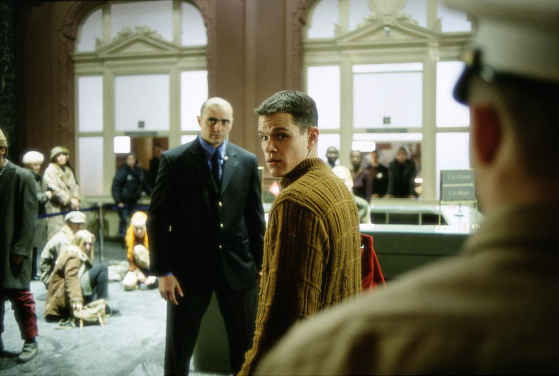 Кадр из фильма «Идентификация Борна», режиссер Даг Лайман, 2002