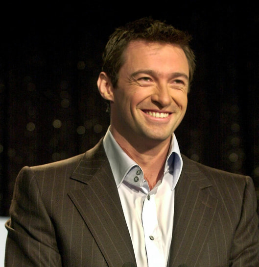 Австралийский актер Хью Джекман родился 12 октября 1968 года. Его родители — Крис Джекман и Грейс Уотсон — были эмигрантами из Великобритании. Хью был младшим из пятерых детей. В интервью он рассказывал, что самыми яркими воспоминаниями его детства стали семейные походы и игра в баскетбол — он был капитаном школьной команды