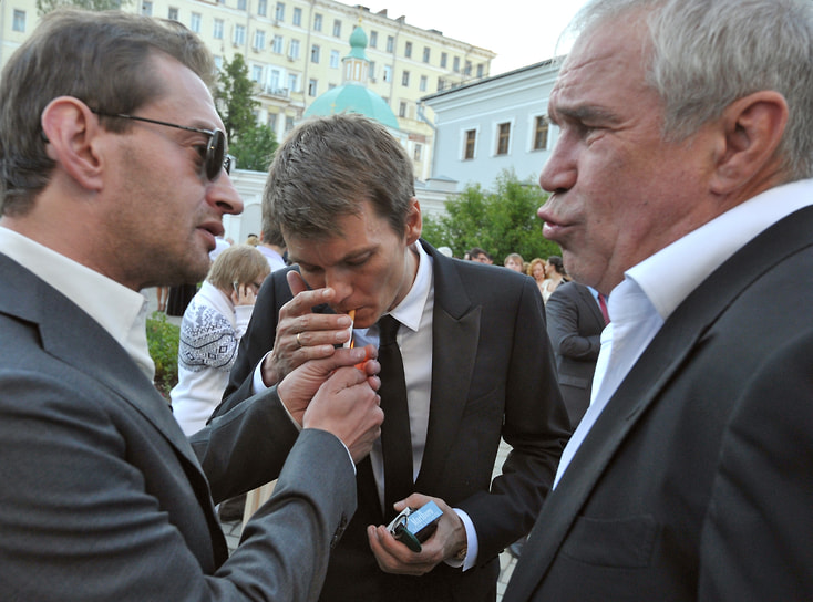 С актерами Константином Хабенским (слева) и Сергеем Гармашем на вручении премии Олега Янковского «Творческое открытие», 2012 год 