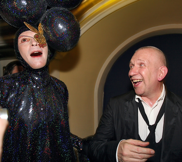С модельером Жан-Полем Готье на показе коллекции Jean Paul Gaultier в Москве, 2010 год