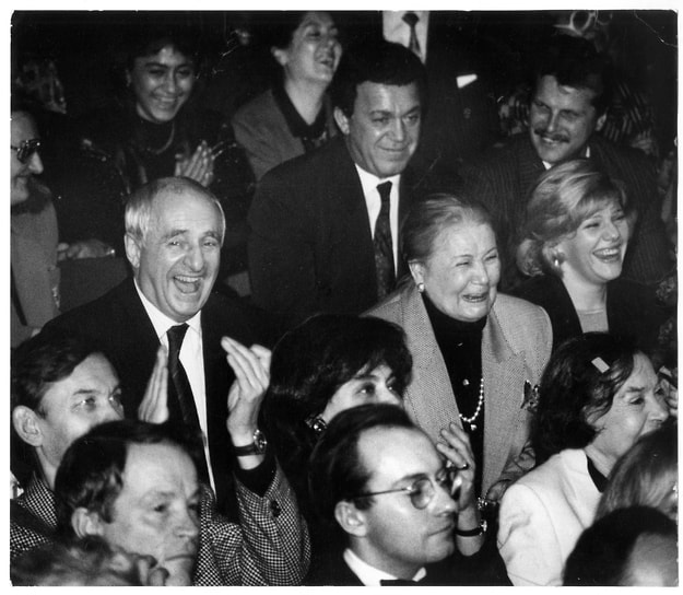 «Больше всего ценю юмор на сцене, глубокий, умный, такой, шварцевский юмор, может быть, потому, что жизнь очень трудна, сложна, и слишком много негативных эмоций кругом»
