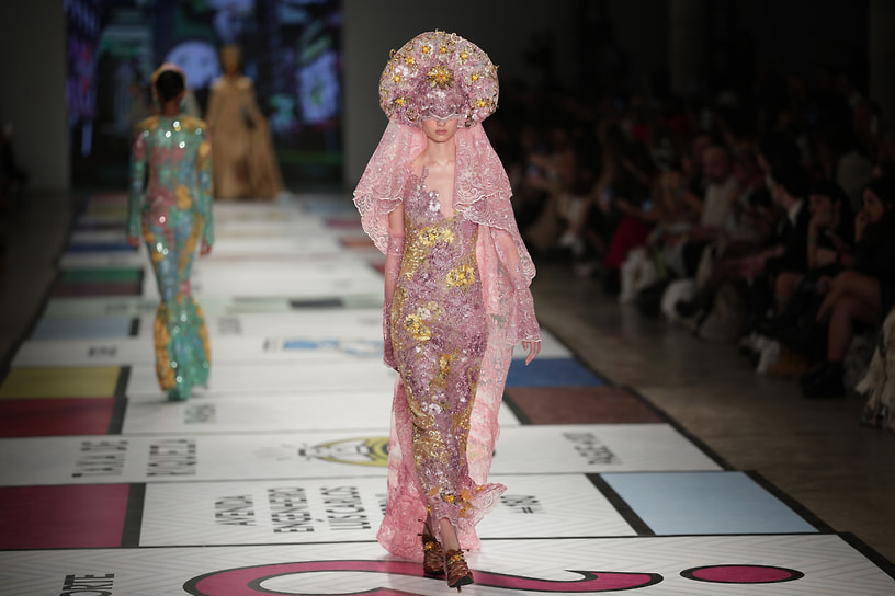 Показ коллекции дизайнера Дарио Миттмана 