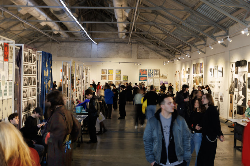 Осенний маркет современного искусства WIN-WIN на «Винзаводе»