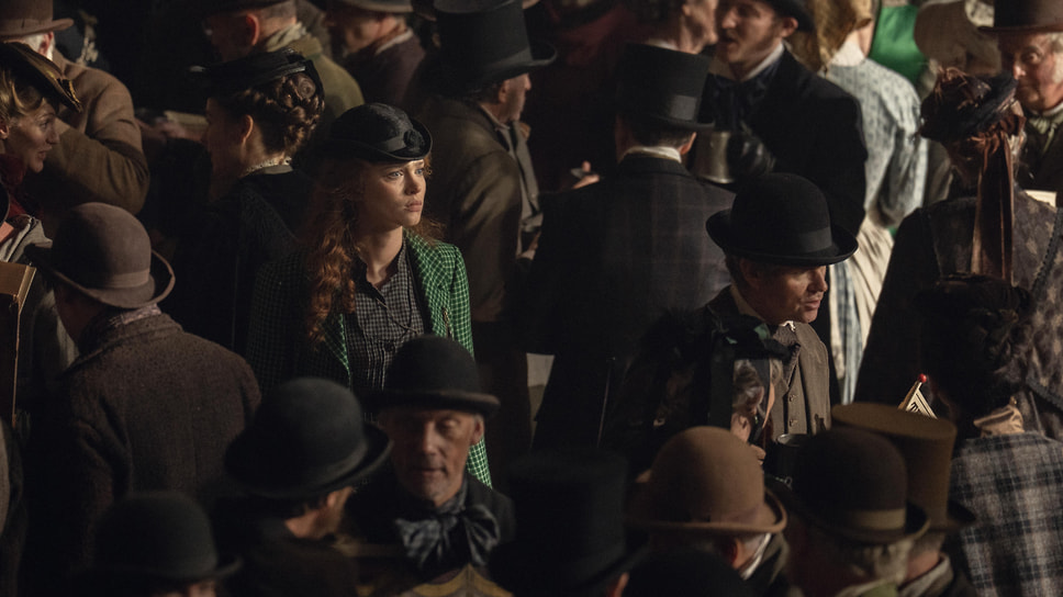 Кадр из сериала «Дом Гиннессов», режиссеры Том Шенкленд и Муния Аки, 2025