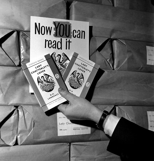 «Теперь ВЫ можете это прочитать» — рекламная надпись на упаковках с экземплярами книги «Любовник леди Чаттерлей», которые рассылало издательство Penguin Books, 1960