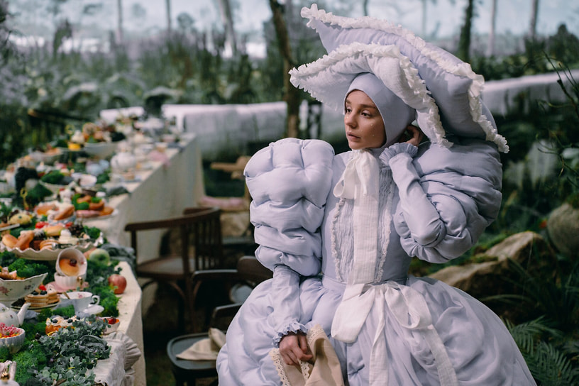 Кадр из фильма «Алиса в Стране чудес», режиссер Юрий Хмельницкий, 2025