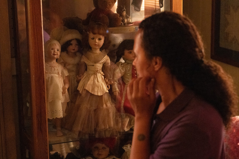 Кадр из фильма «Песочный человек», режиссер Колин Тилли, 2025