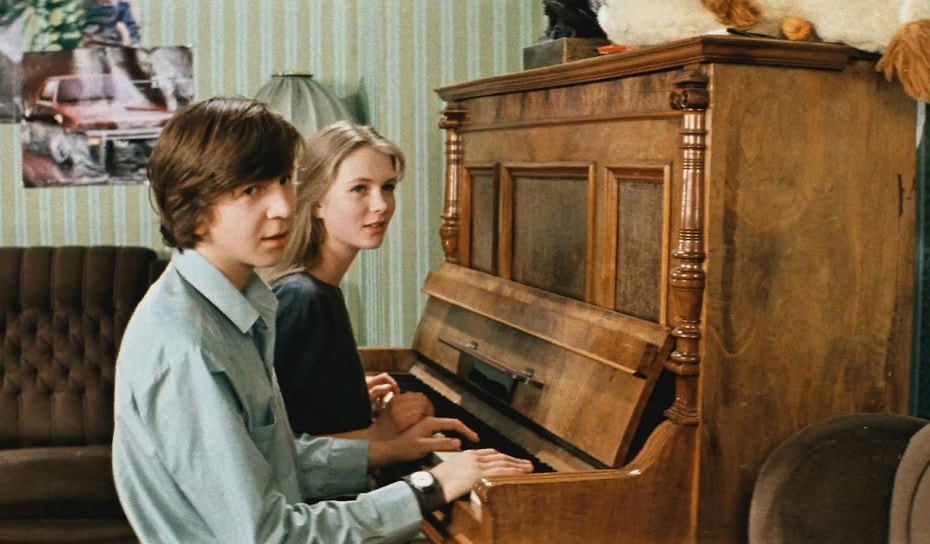 Кадр из фильма «Курьер», режиссер Карен Шахназаров, 1986