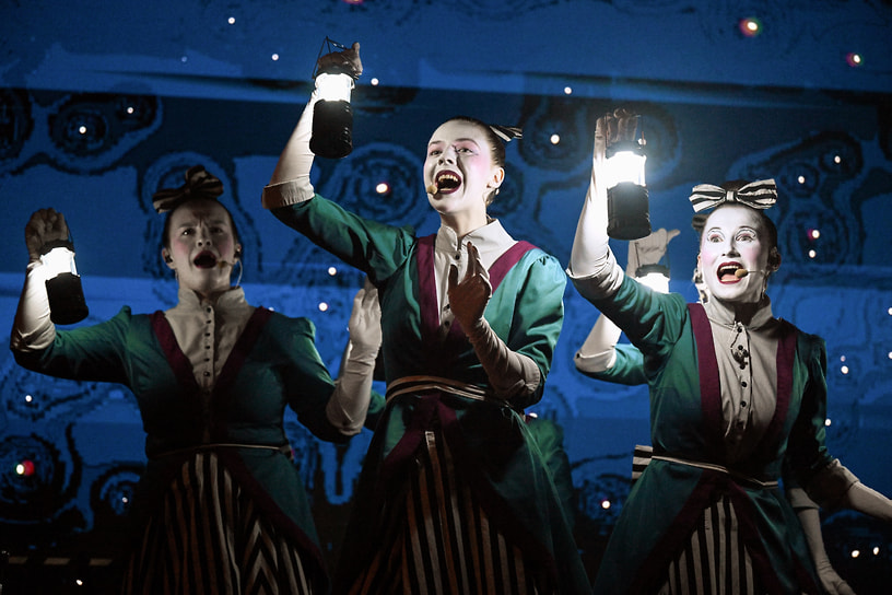 Участницы группы SPOKANKI на вручении премии интеллектуального волонтерства ProCharity