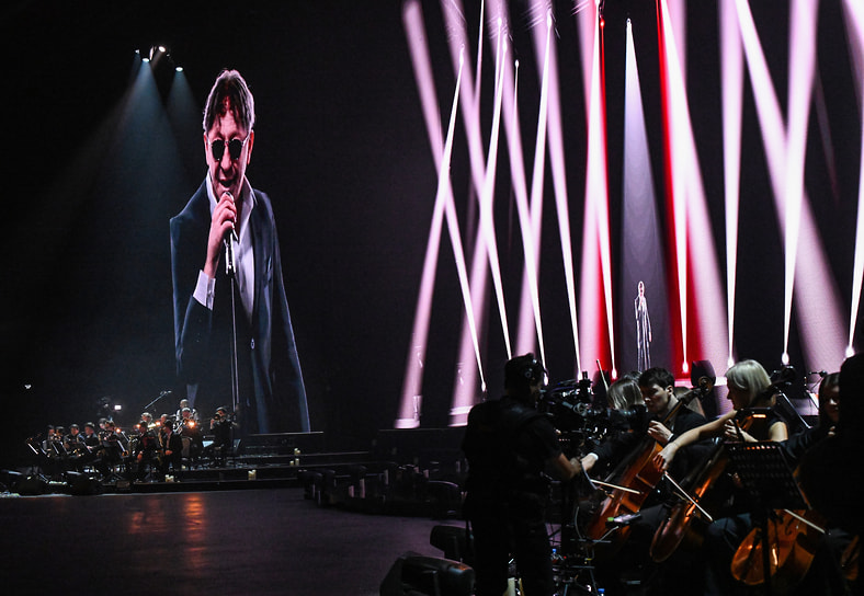 Выступление певца Григория Лепса на премьере шоу «Высоцкий. Высота» 