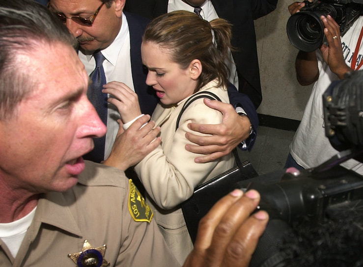 «Иногда всем нам приходится взрослеть»&lt;br>
В 1993 году в ее родном городе Петалума была похищена 12-летняя девочка Полли Клаас, Вайнона Райдер предложила награду в $200 тыс. за помощь в ее поиске. Однако похититель убил девочку. В память о Полли Вайно снялась в картине «Маленькие женщины»