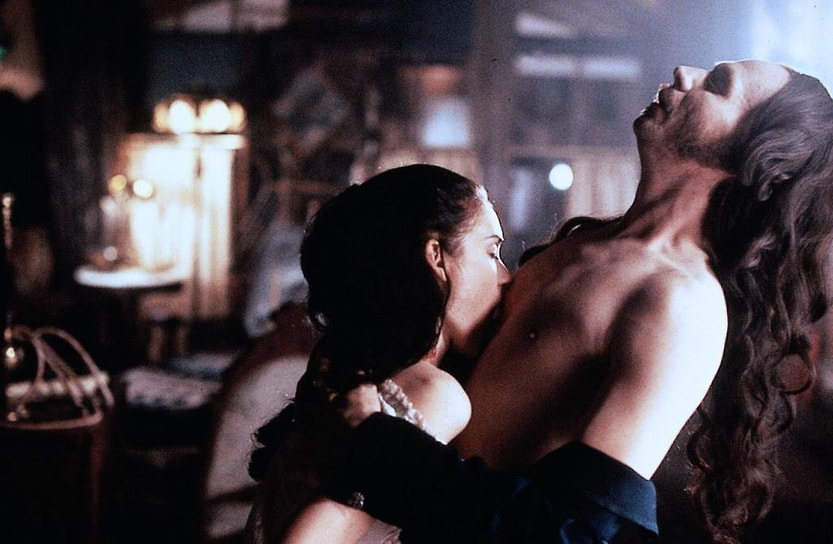 «Не могу вспомнить, чтобы мне когда-нибудь хотелось быть актрисой. Но я точно помню, что очень хотела стать писателем»&lt;br>
В течение своей карьеры она снялась в картинах Джима Джармуша «Ночь на Земле» (1991), Фрэнсиса Кополлы «Дракула Брэма Стокера» (1992, на фото), Билли Аугуста «Дом духов» (1993) и других 