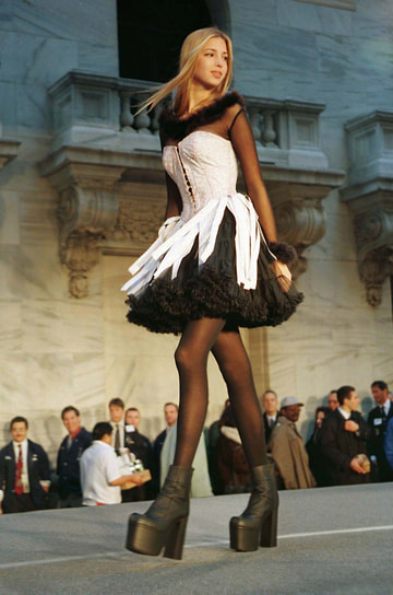 Карьеру модели Иванка начала в середине 1990-х, а крупный успех пришел в 1997 году, когда она появилась на обложке журнала Seventeen и участвовала в показе мод в Нью-Йорке