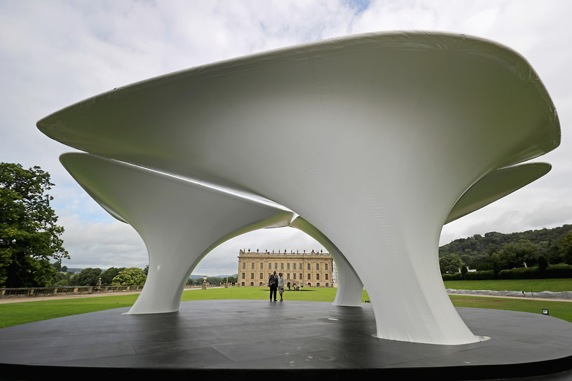 В память о Захе Хадид на выставке Beyond Limits, организованной аукционным домом Sotheby’s, в 2016 году была представлена ее скульптура «Lilas» («Сирень»), которая впервые была показана на этой же выставке девять лет назад